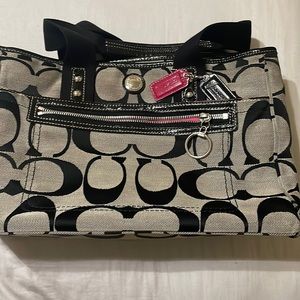 Coach Authentic Bag D1193 - F14878 Black and Gray with pink coach tags